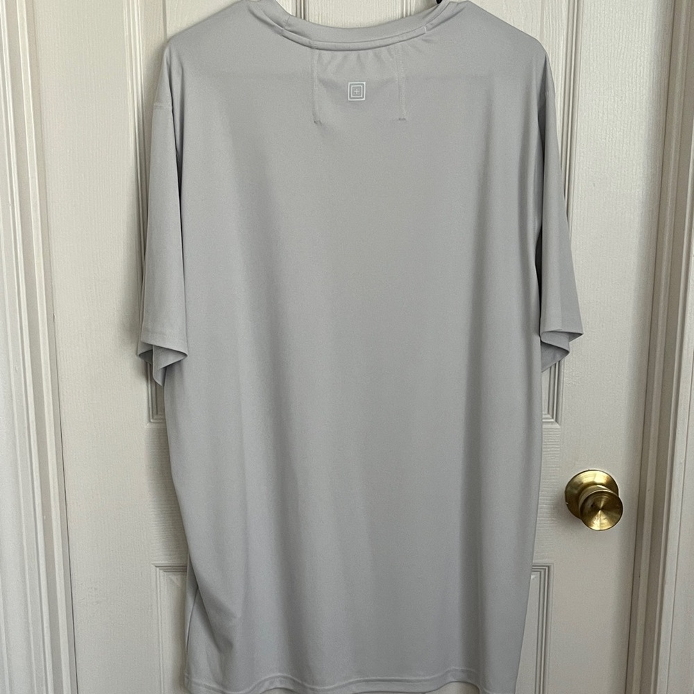 5.11 Tactical Men’s Light Gray Performance Tee - Picture 3 of 4